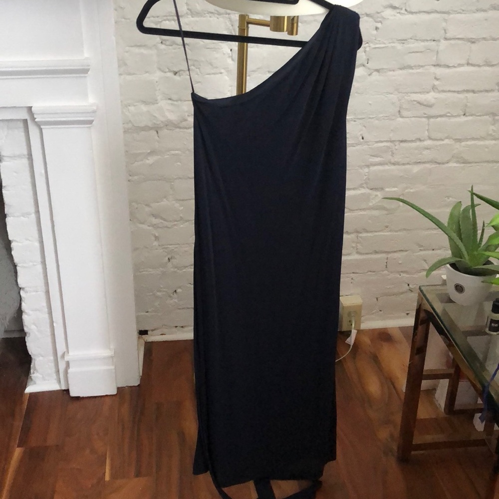 One shoulder dress size medium
